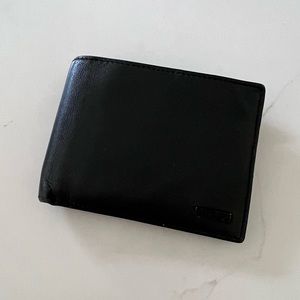 Tumi wallet